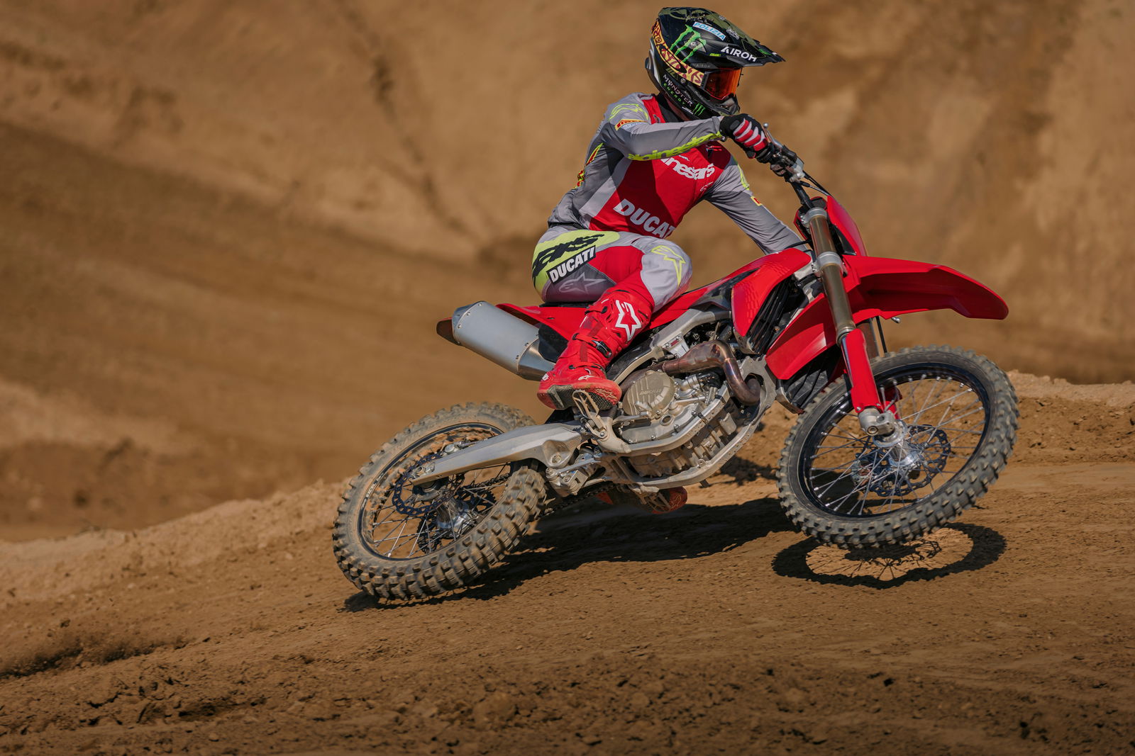 Ducati Desmo450 MX